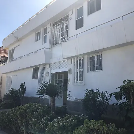 Estudios Ciudad Jardin Apartment